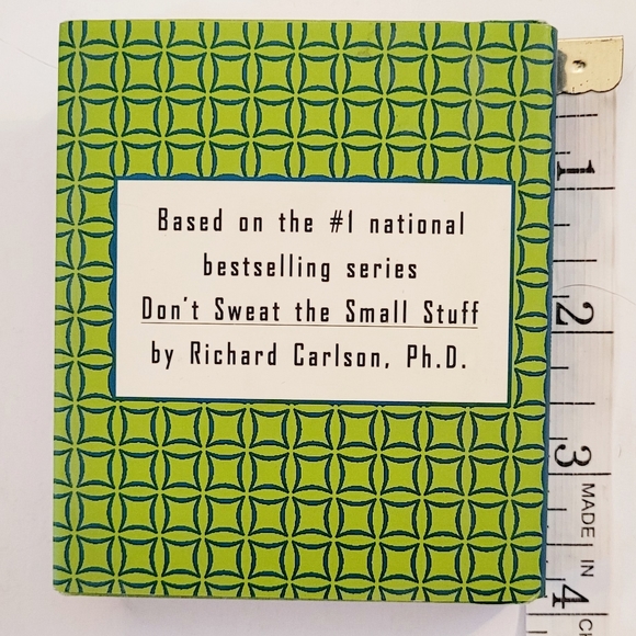 NWOT Don't sweat the small Stuff book - Picture 6 of 7